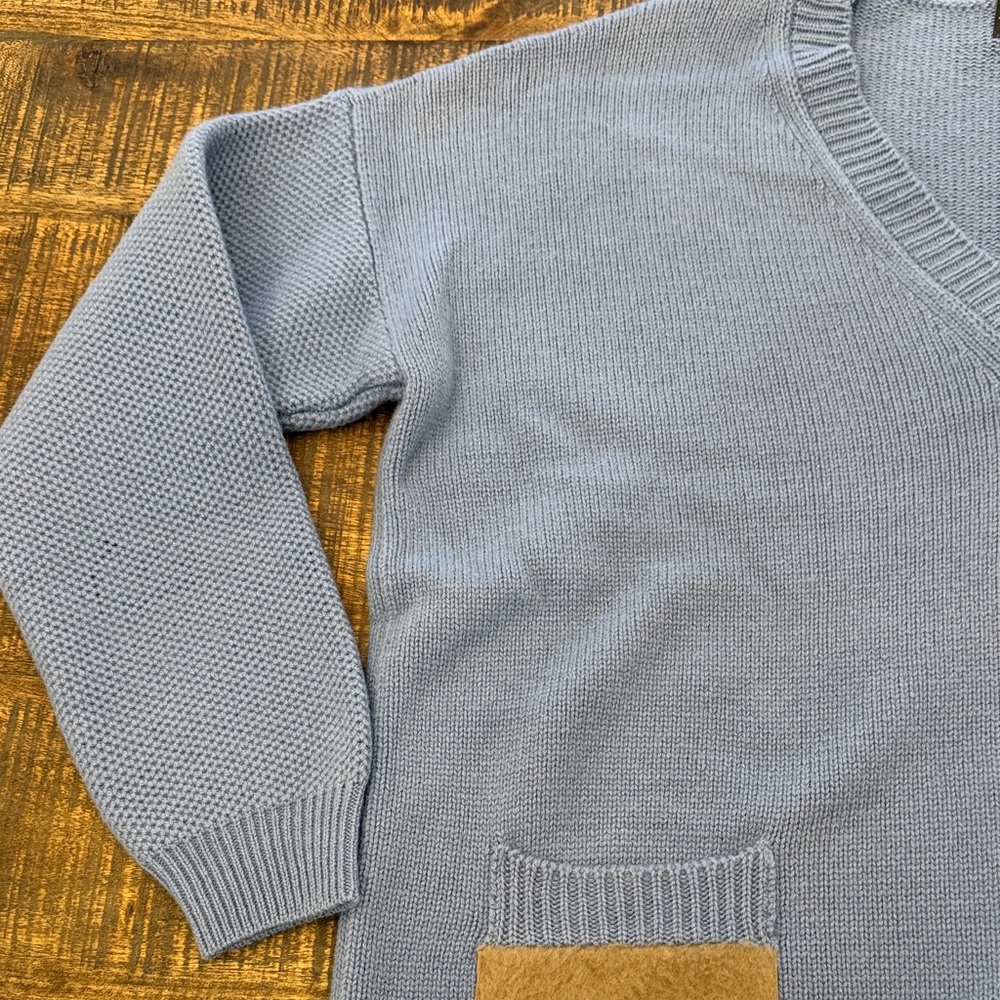 Eleventy Sky Blue V-Neck Sweater with Camel Pockets - Picture 3 of 10